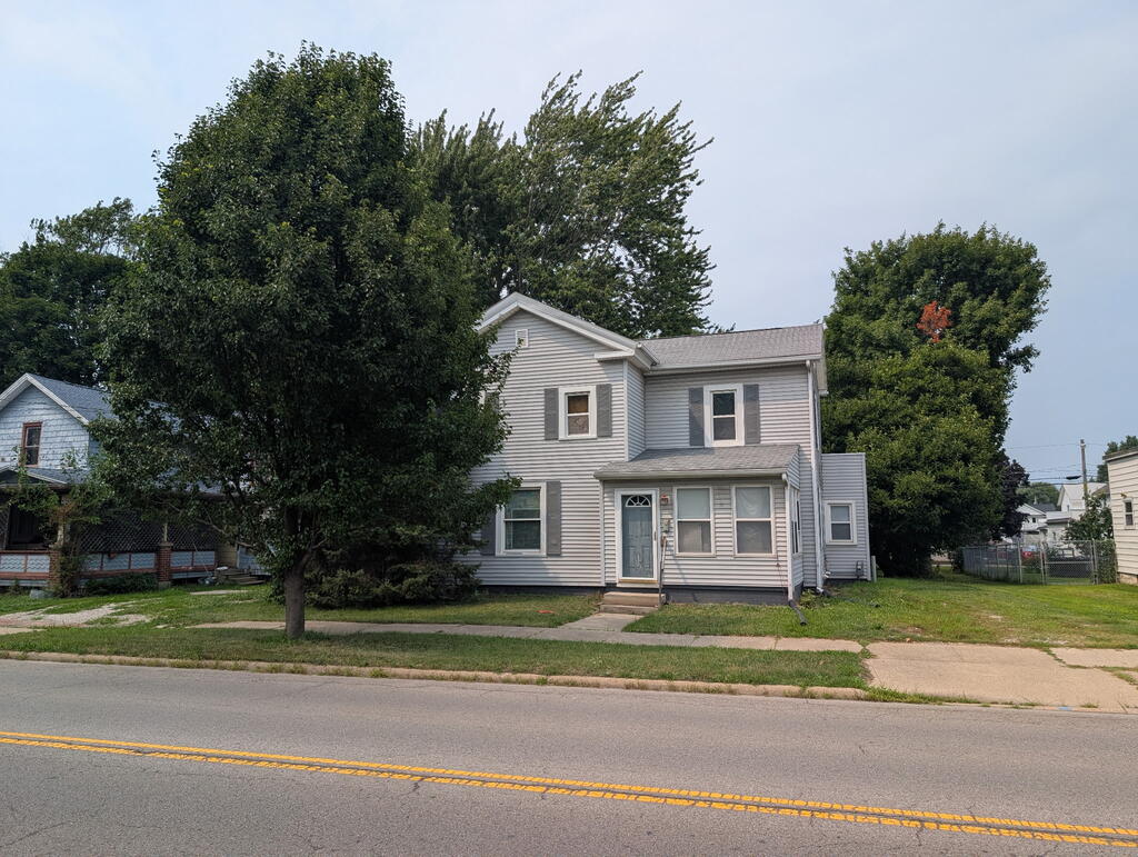 101 E Main Street Property Photo 2
