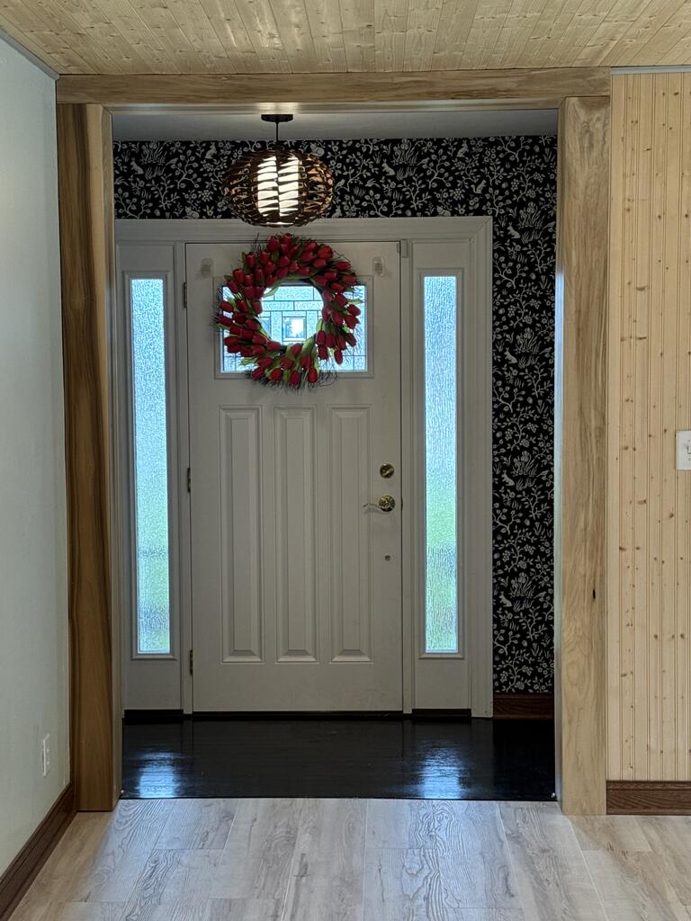 805 Maplewood Property Photo 4