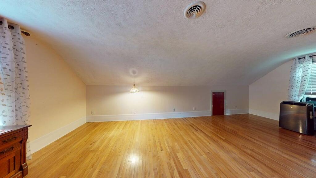 805 Maplewood Property Photo 33