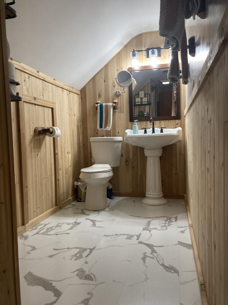 805 Maplewood Property Photo 36