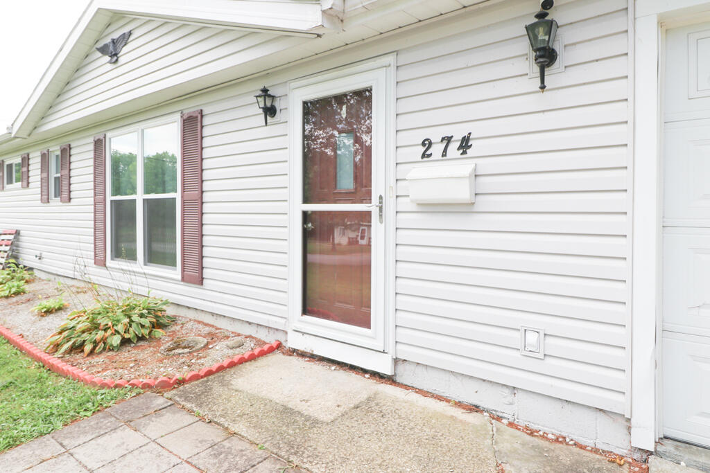 274 Cliffbrook Property Photo 5