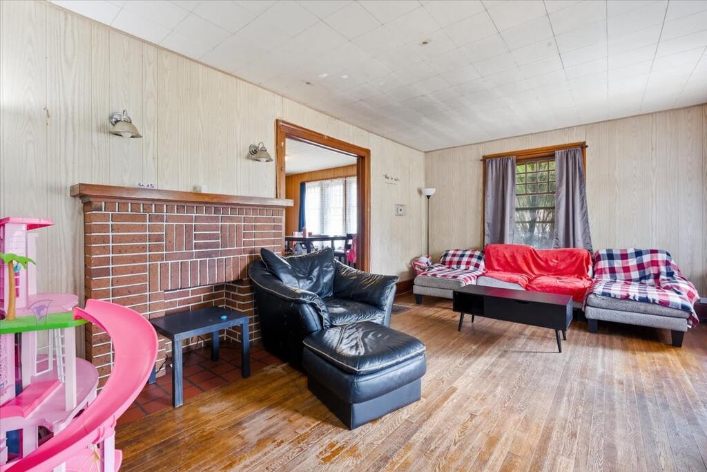 30 Helen Property Photo 2
