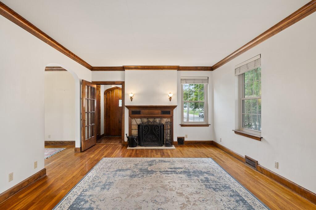 315 Samaritan Ave Property Photo 4