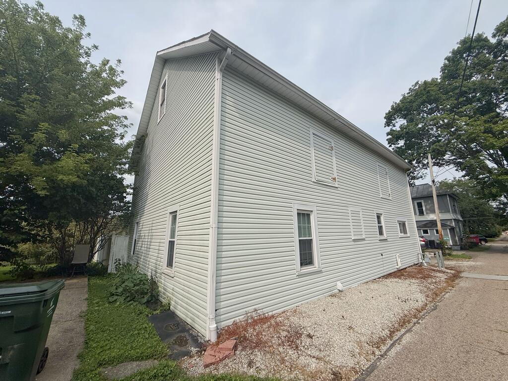 91.5 Fitting Ave Property Photo 4