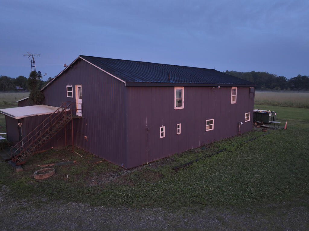 2343 Nazor Road Property Photo 5