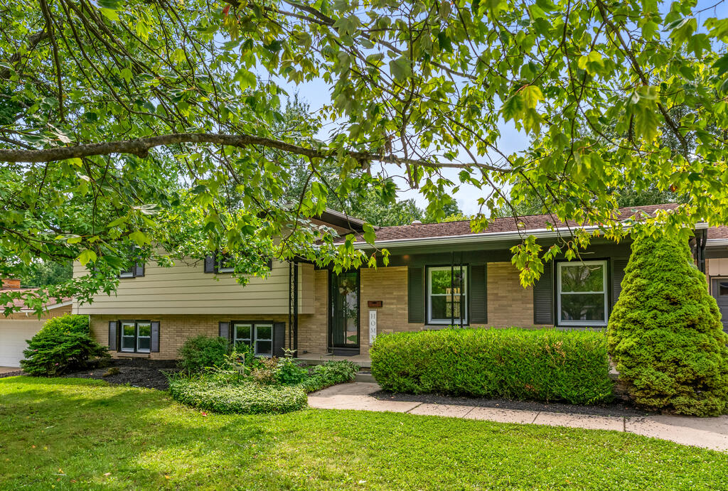 1116 Devonwood Dr Property Photo 4