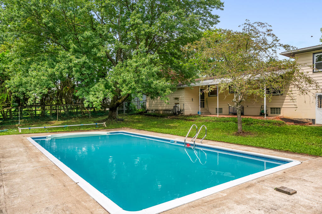 1116 Devonwood Dr Property Photo 30