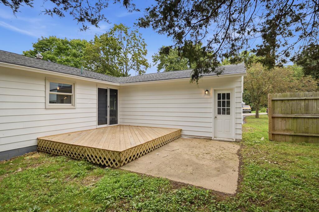 1212 Michael Dr Property Photo 23