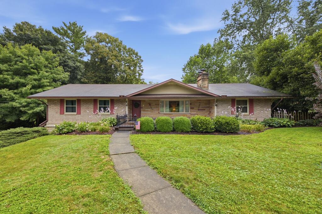 1807 Hanley Road West Property Photo 1