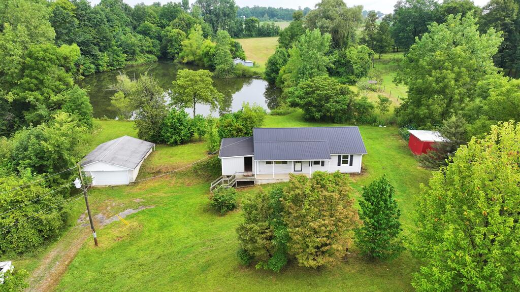 6909 Township Road 92 Property Photo 1