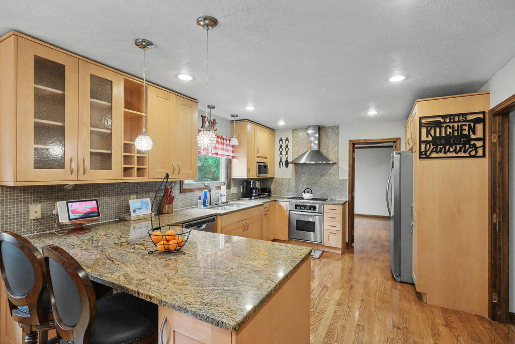 1300 Cedarlawn Ct Property Photo 8