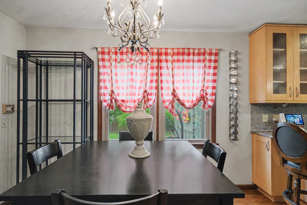 1300 Cedarlawn Ct Property Photo 14