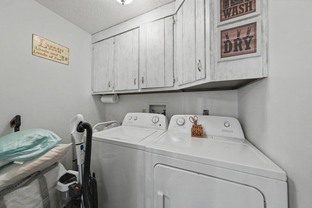 1300 Cedarlawn Ct Property Photo 18