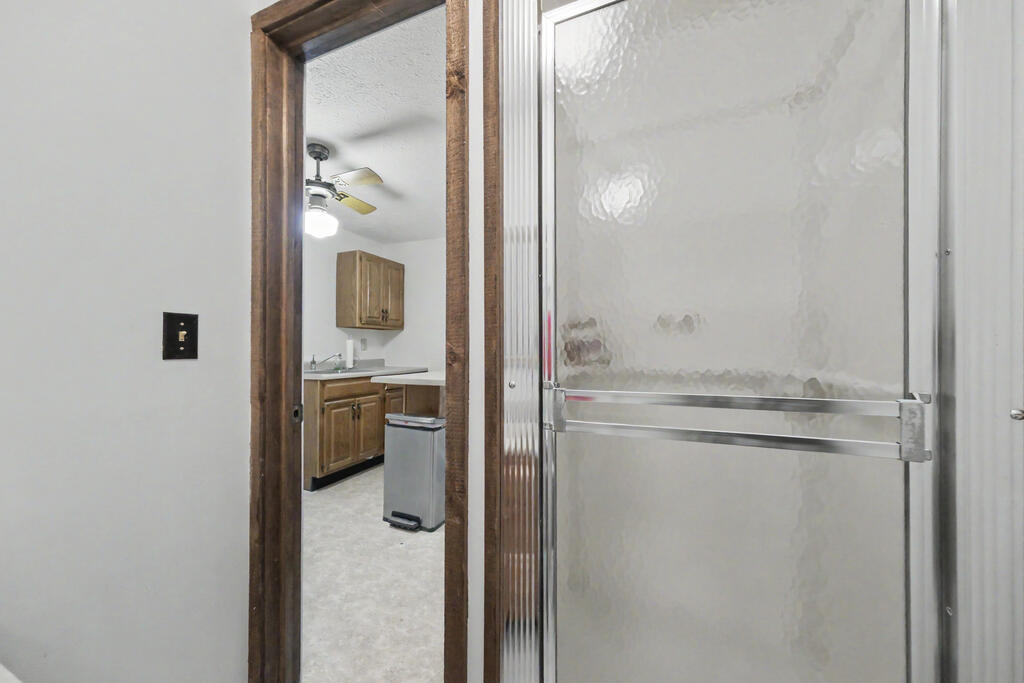 1300 Cedarlawn Ct Property Photo 25