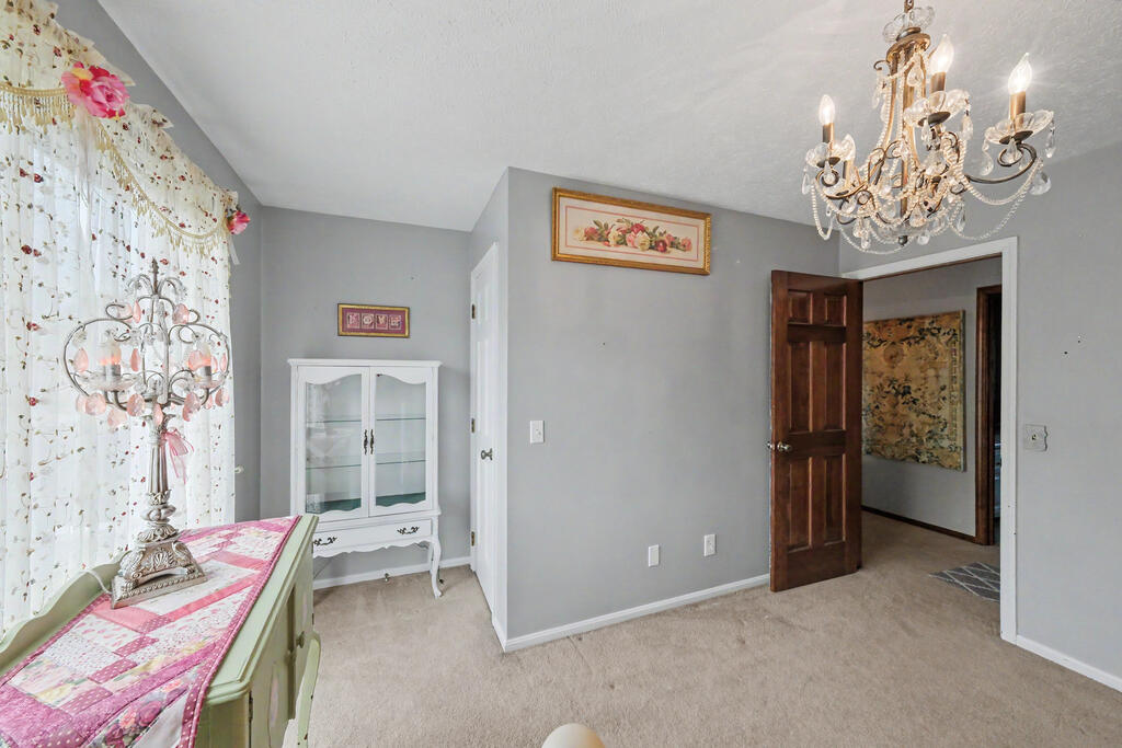 1300 Cedarlawn Ct Property Photo 29