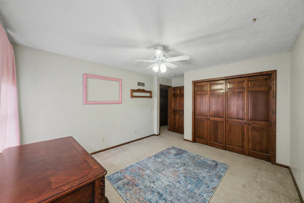 1300 Cedarlawn Ct Property Photo 31