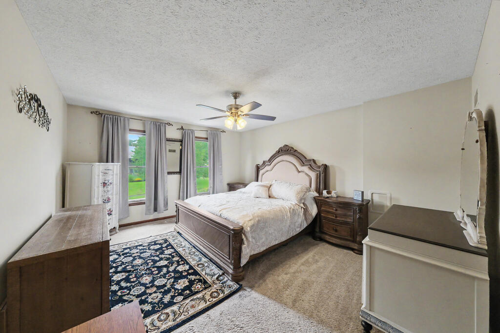 1300 Cedarlawn Ct Property Photo 36