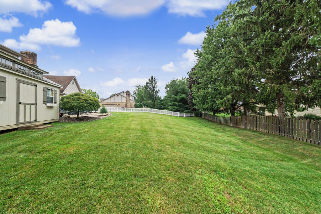 1300 Cedarlawn Ct Property Photo 46
