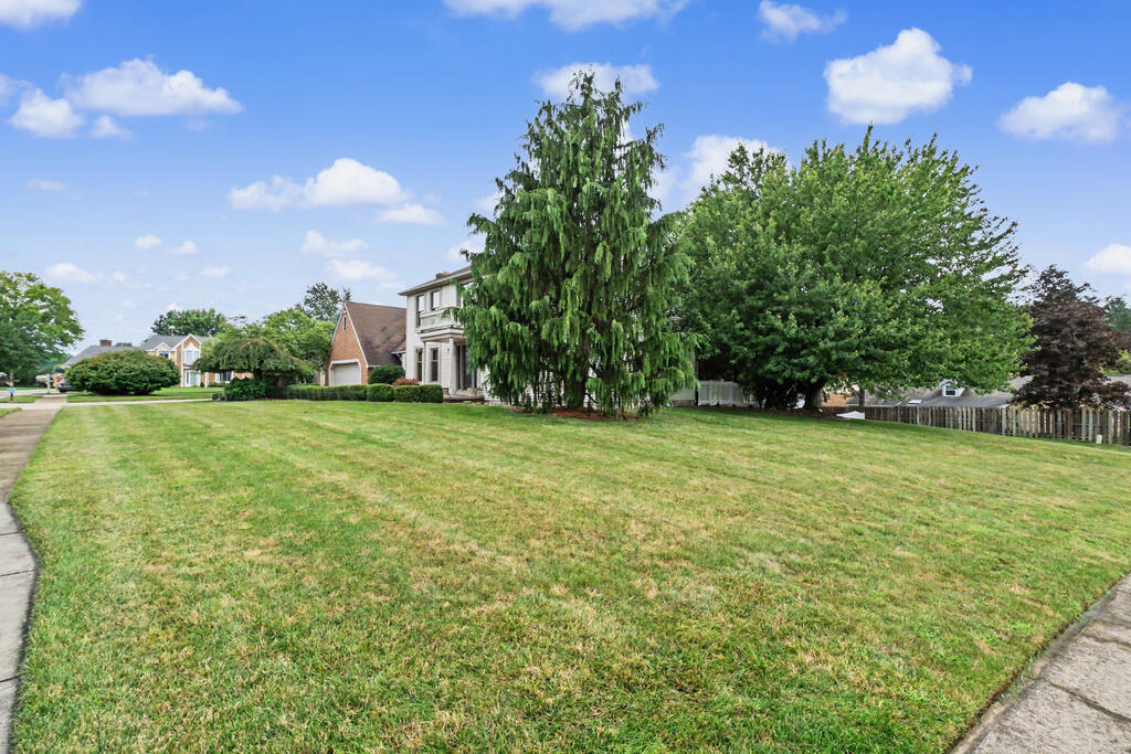 1300 Cedarlawn Ct Property Photo 49