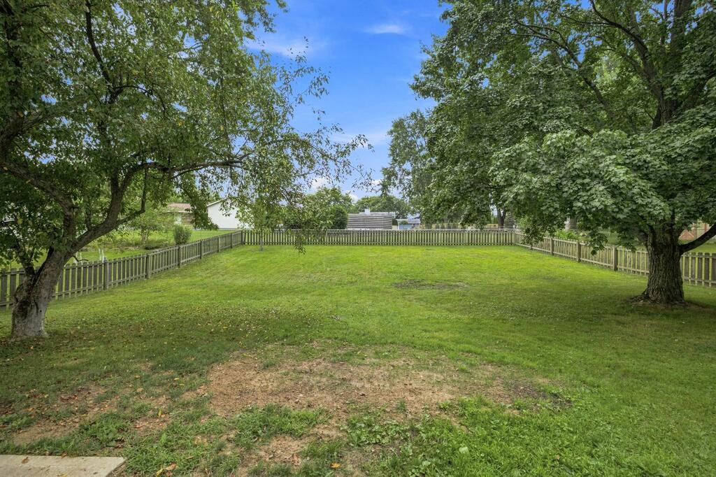 951 Thomas Dr Property Photo 22