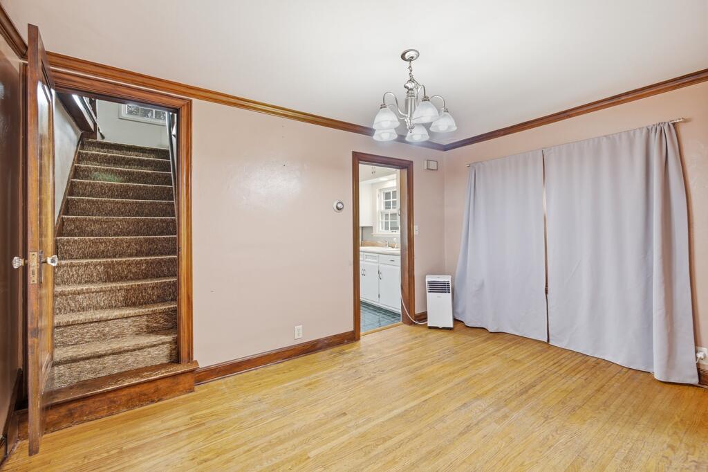 512 Glendale Blvd Property Photo 4