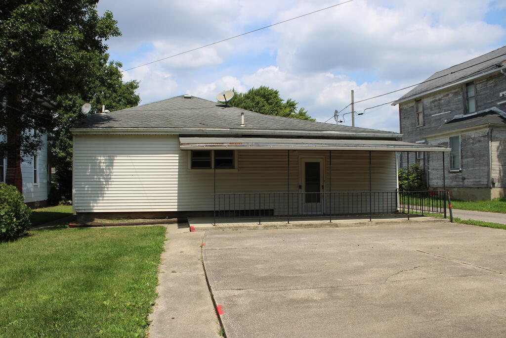 521 E Harding Way Property Photo 2