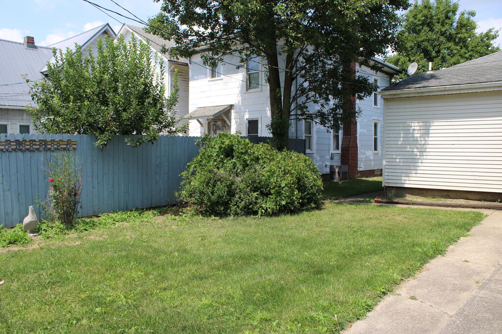 521 E Harding Way Property Photo 5