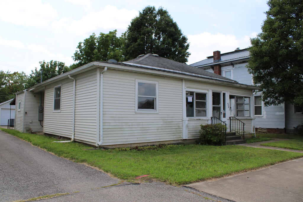 521 E Harding Way Property Photo 6