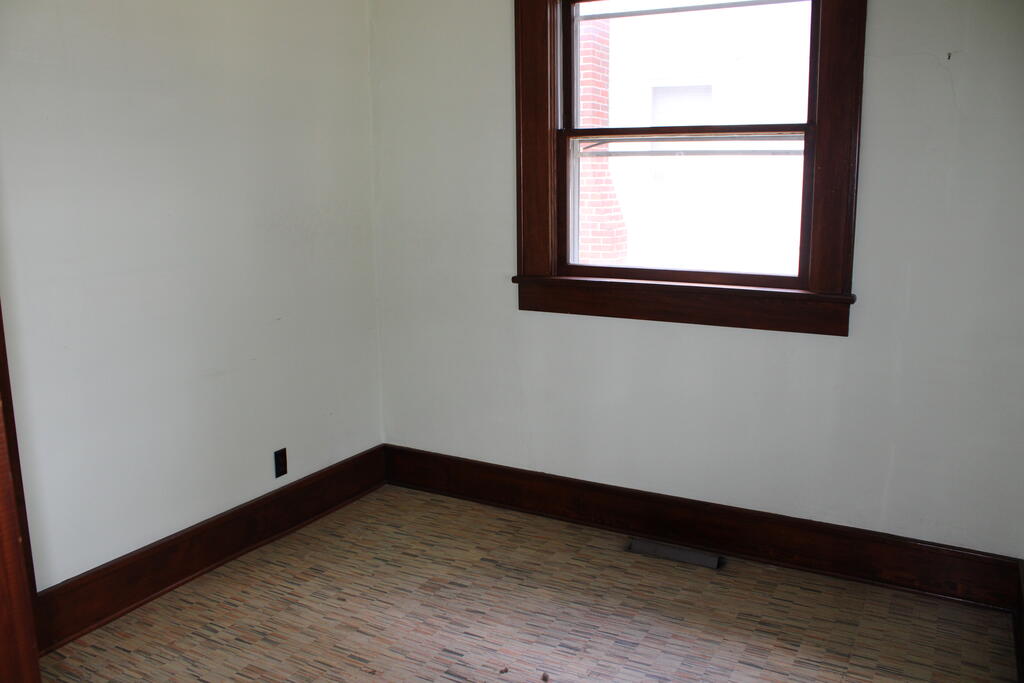 521 E Harding Way Property Photo 16