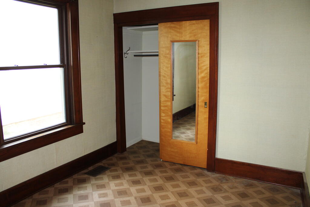 521 E Harding Way Property Photo 18