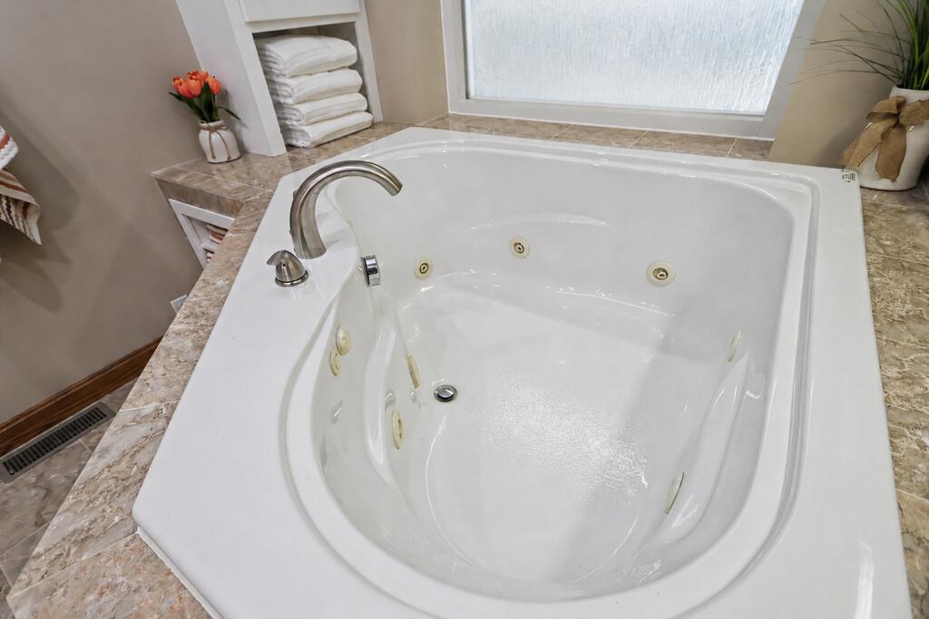 1032 County Road 2256 Property Photo 25