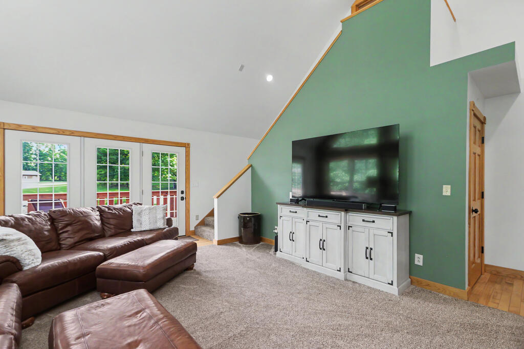 1032 County Road 2256 Property Photo 30