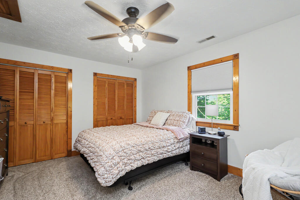 1032 County Road 2256 Property Photo 36