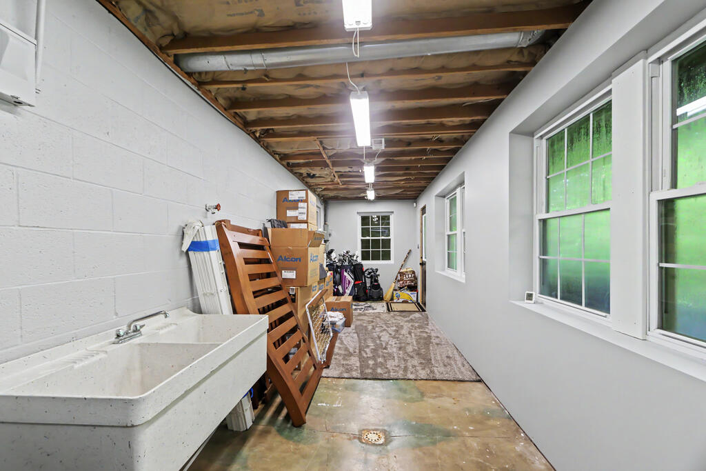 1032 County Road 2256 Property Photo 54