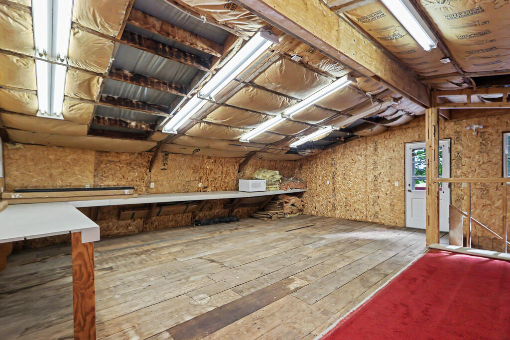 1032 County Road 2256 Property Photo 69