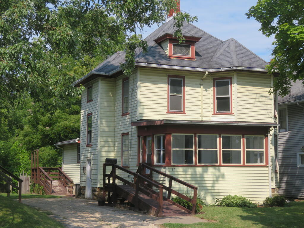 187 Western Ave Property Photo 2