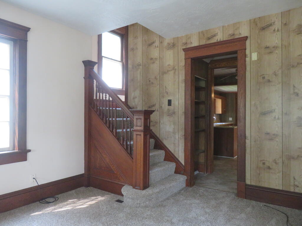 187 Western Ave Property Photo 5