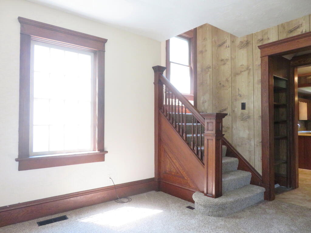 187 Western Ave Property Photo 10