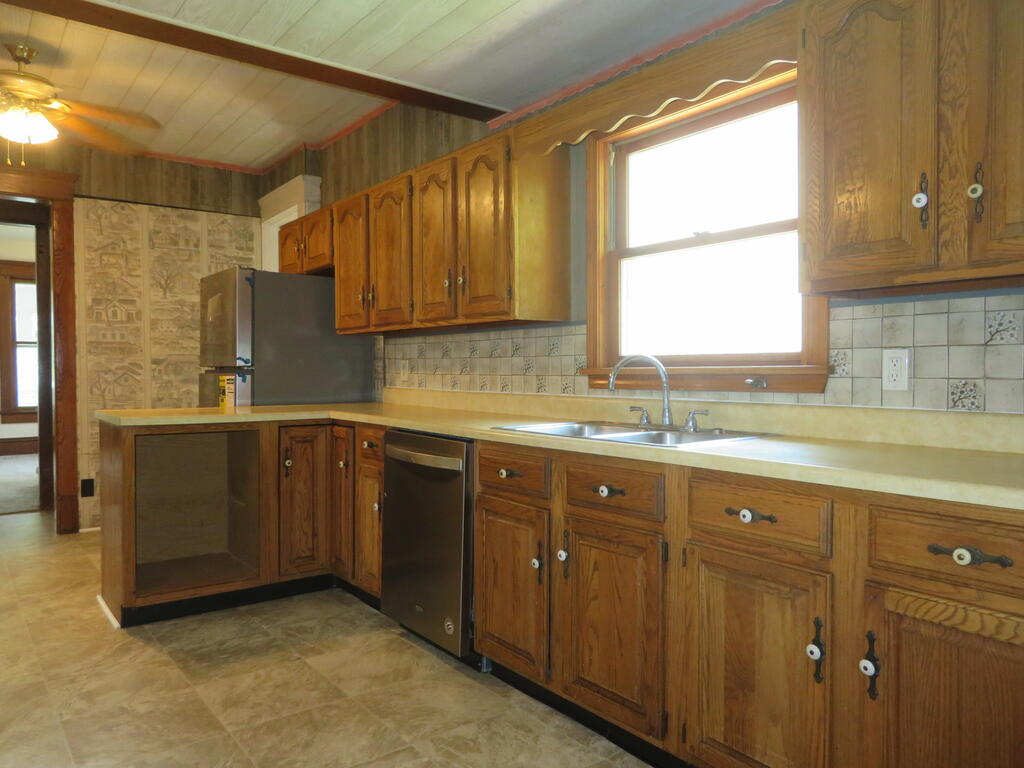 187 Western Ave Property Photo 11
