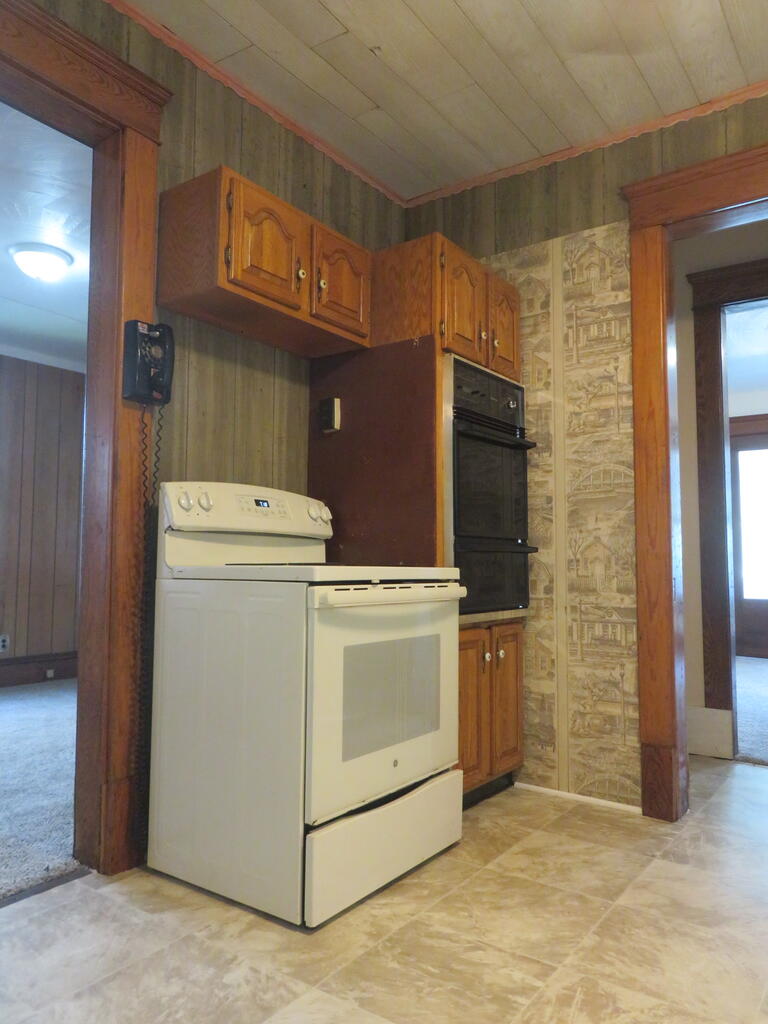 187 Western Ave Property Photo 15