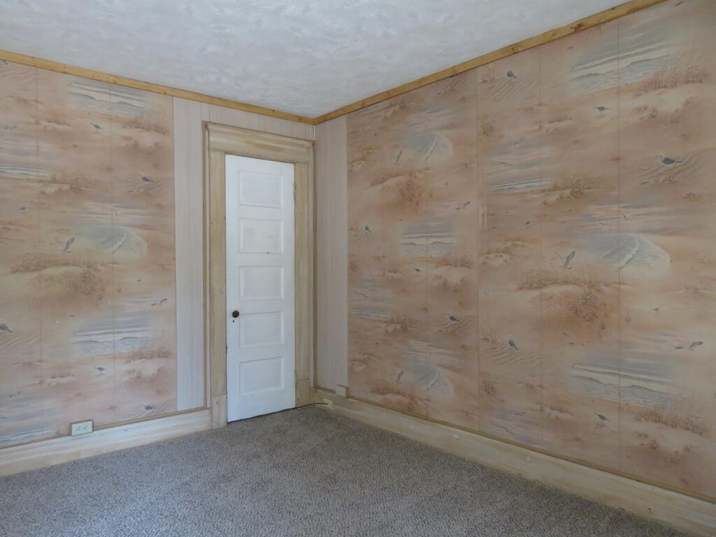 187 Western Ave Property Photo 24