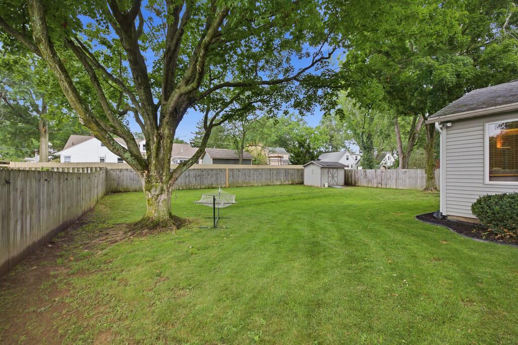 918 S Heltman Property Photo 26