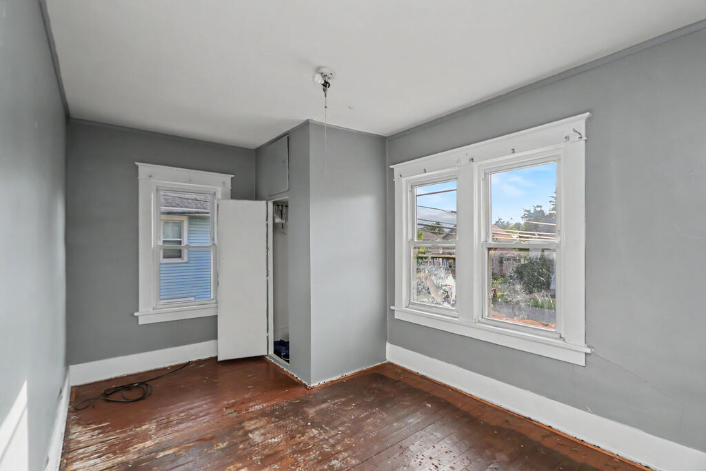 522 -524 South Myrtle Avenue Property Photo 7