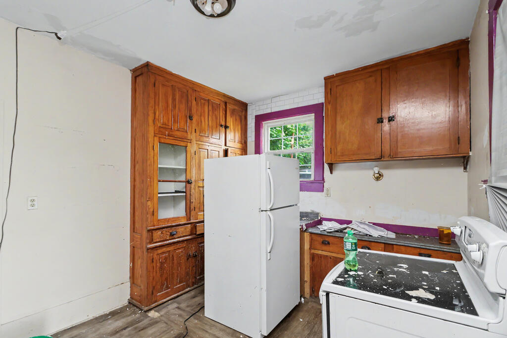 24 E Emerald Street Property Photo 8
