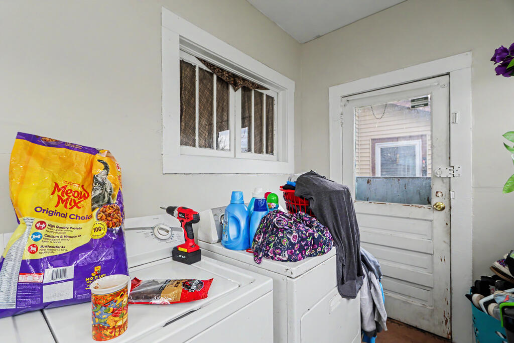 24 E Emerald Street Property Photo 37