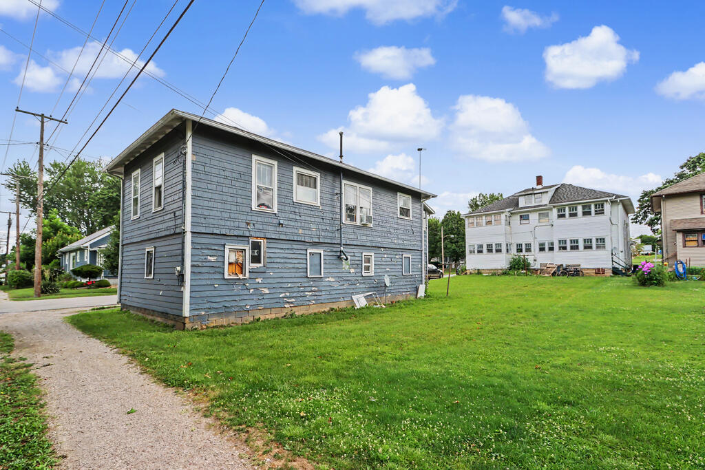24 E Emerald Street Property Photo 45