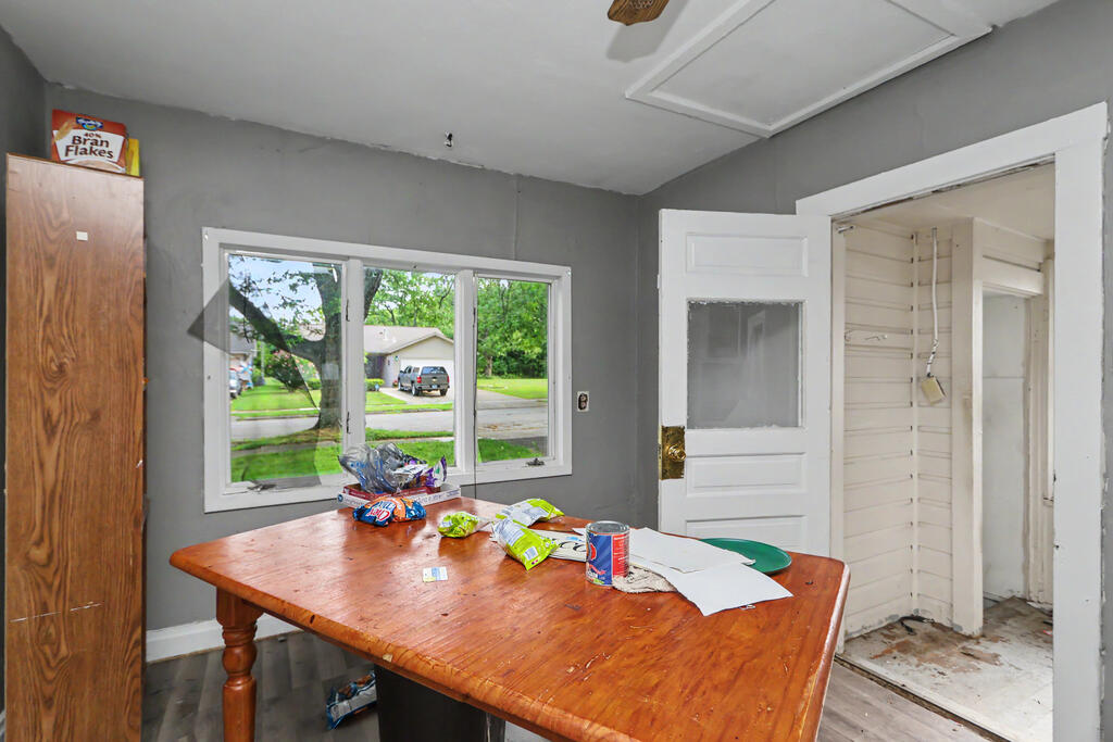 24 E Emerald Street Property Photo 54