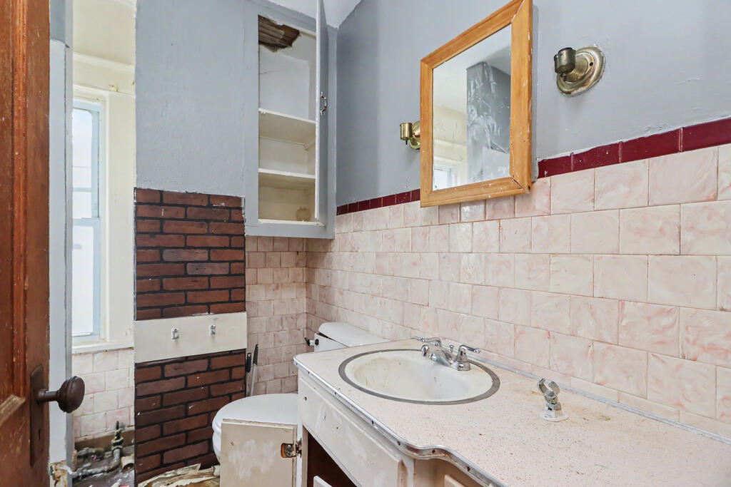 24 E Emerald Street Property Photo 66