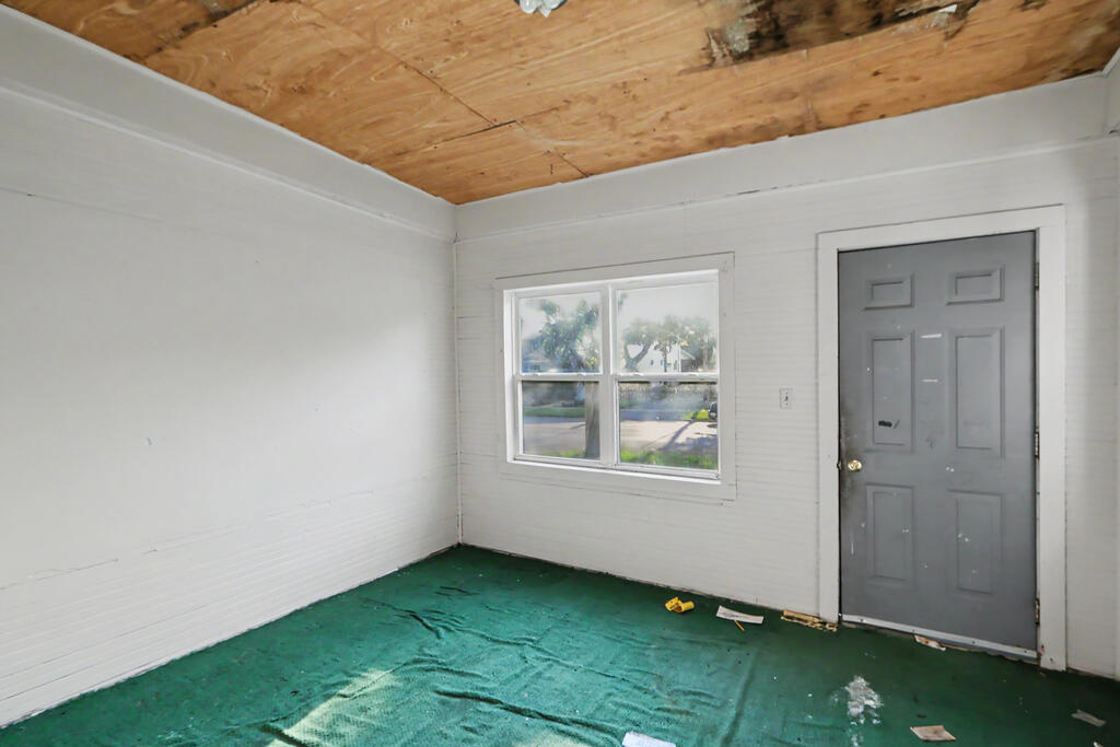 24 E Emerald Street Property Photo 77