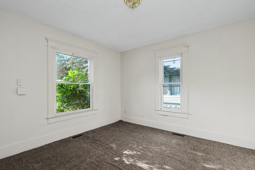 24 E Emerald Street Property Photo 80